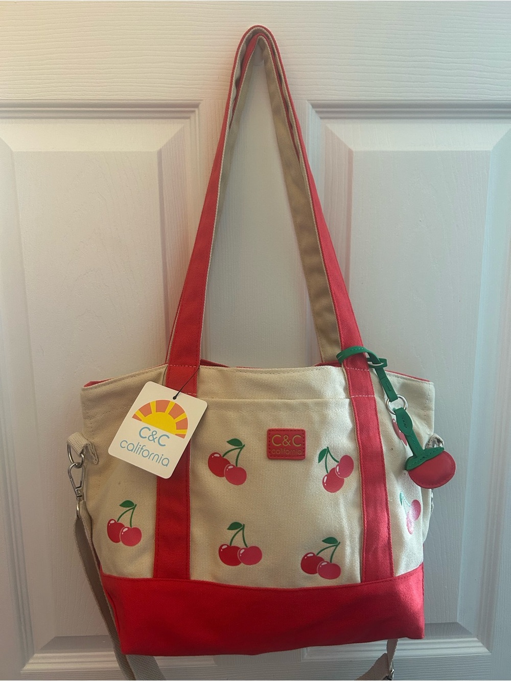 C&C California Cherry Canvas Tote - Cream & Red 🩷❤️♥️🩷 NWT